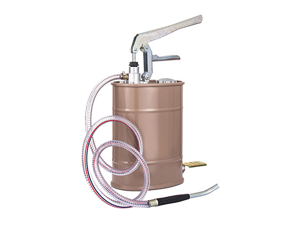 Automotive oil filler